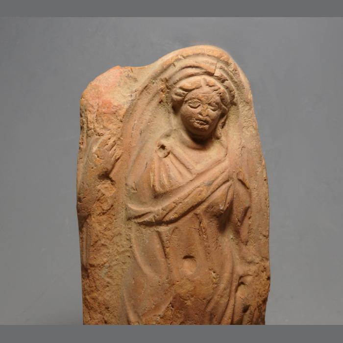 Romano-Egyptian Terracotta Statuette of Female Figure - Image 4