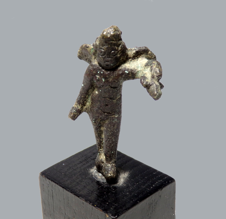 Roman Bronze Statuette of Eros - Image 4