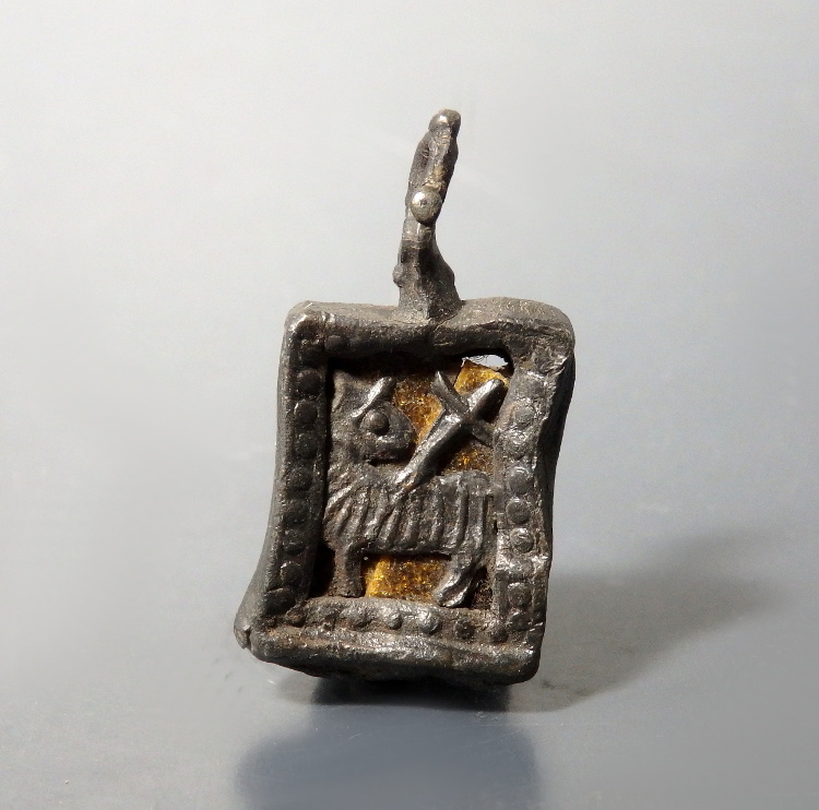 Medieval Framed Mirror of The Agnus Dei (Lamb of God) Pendant - Image 3