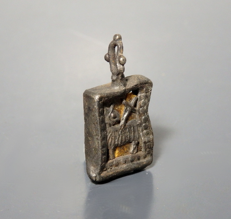 Medieval Framed Mirror of The Agnus Dei (Lamb of God) Pendant - Image 4