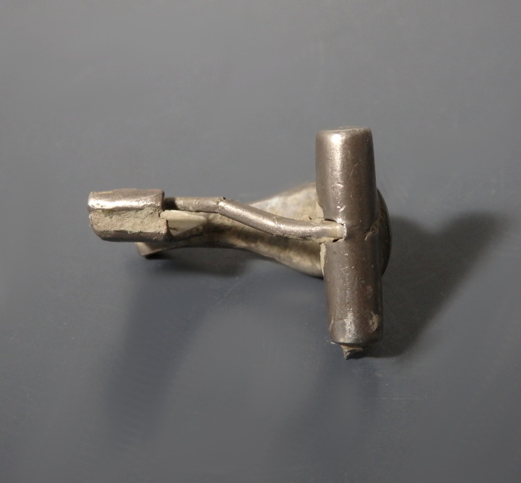 Roman Silvered Knee Brooch - Image 5